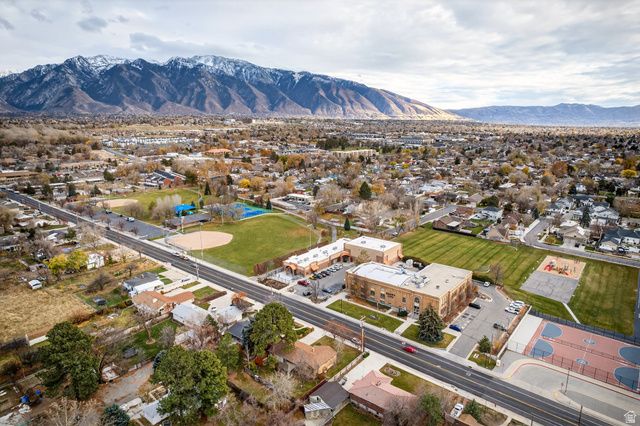 386 E PIONEER AVE, Sandy, UT 84070
