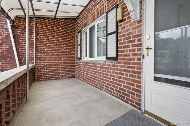62-42 Main Street, Flushing, NY 11367