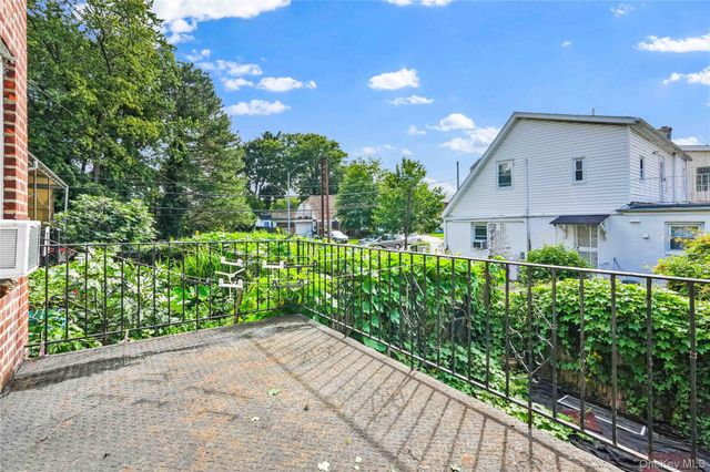 62-42 Main Street, Flushing, NY 11367