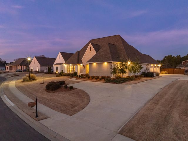 202 Parke Dr., Ridgeland, MS 39157