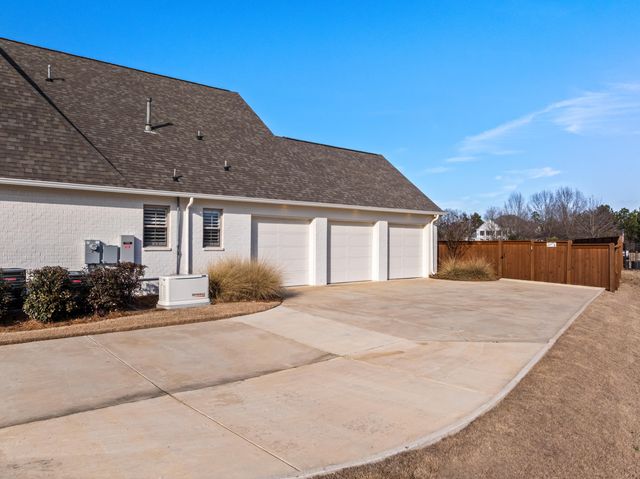 202 Parke Dr., Ridgeland, MS 39157