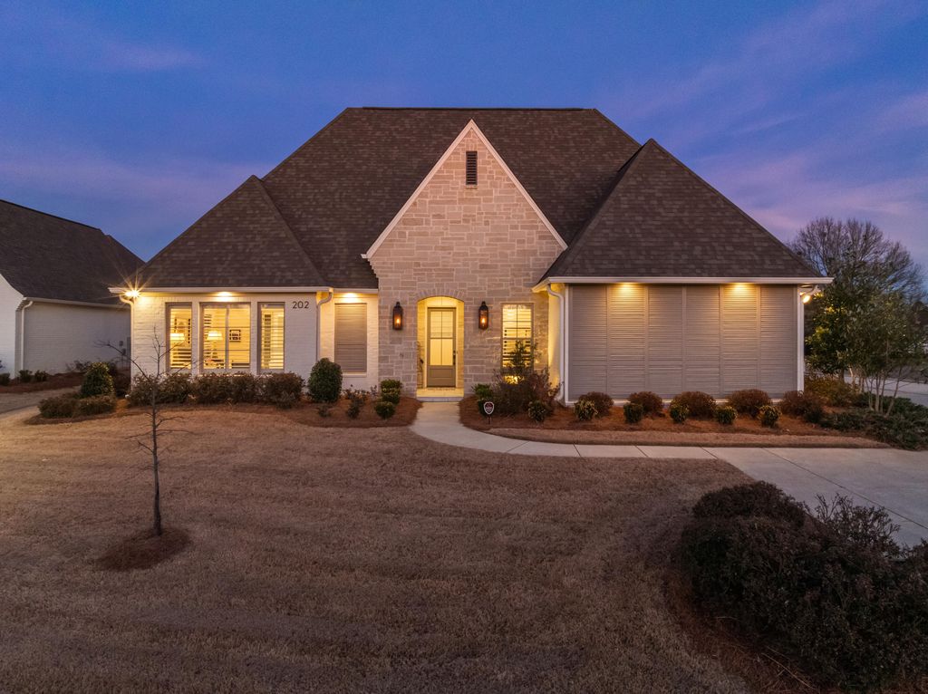 202 Parke Dr., Ridgeland, MS 39157