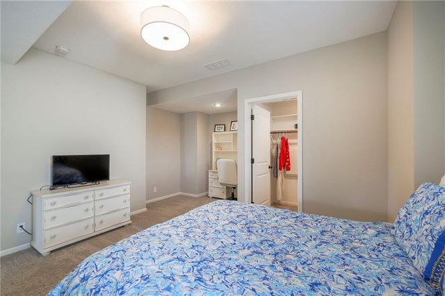 12839 W 173rd Terrace, Overland Park, KS 66221