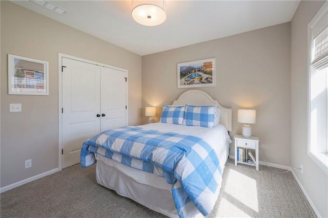 12839 W 173rd Terrace, Overland Park, KS 66221