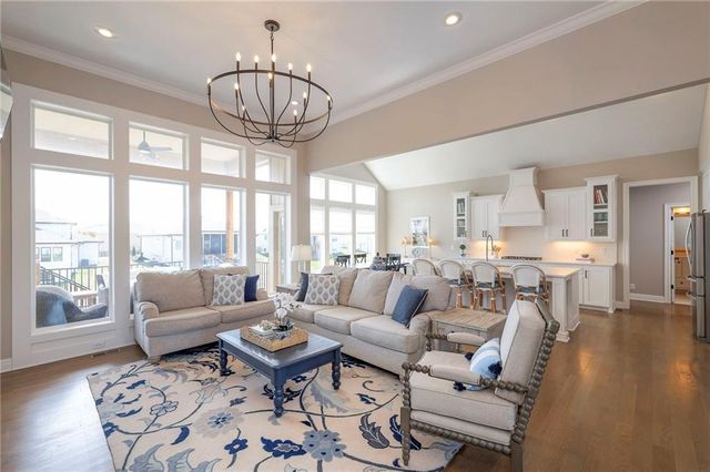 12839 W 173rd Terrace, Overland Park, KS 66221