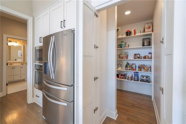 12839 W 173rd Terrace, Overland Park, KS 66221