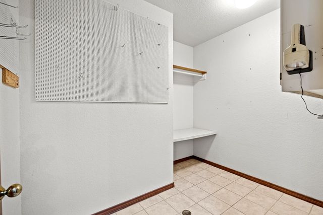 416 West Crest Dr, Kerrville, TX 78028