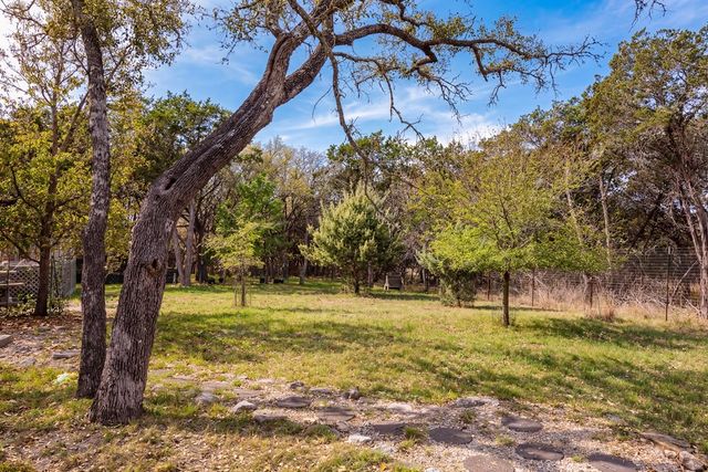 416 West Crest Dr, Kerrville, TX 78028