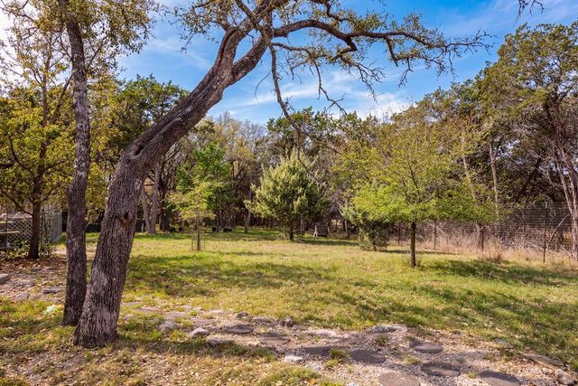 416 West Crest Dr, Kerrville, TX 78028