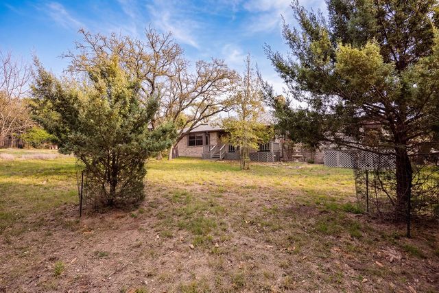 416 West Crest Dr, Kerrville, TX 78028
