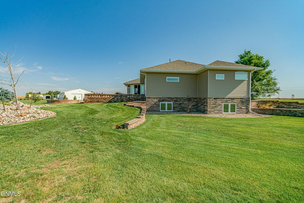 7079 Highway 8, Mott, ND 58646 photo 16