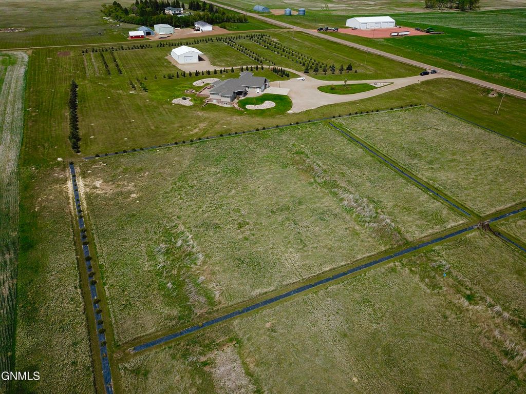 7079 Highway 8, Mott, ND 58646 photo 17