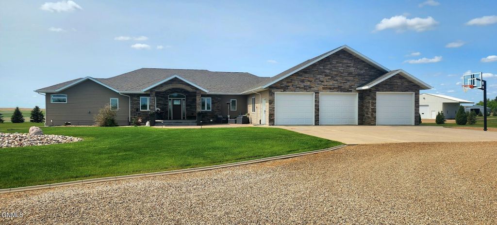 7079 Highway 8, Mott, ND 58646 photo 3