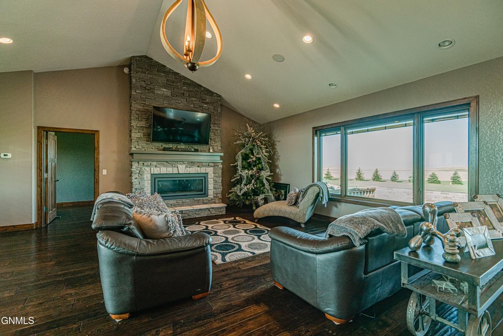 7079 Highway 8, Mott, ND 58646 photo 30