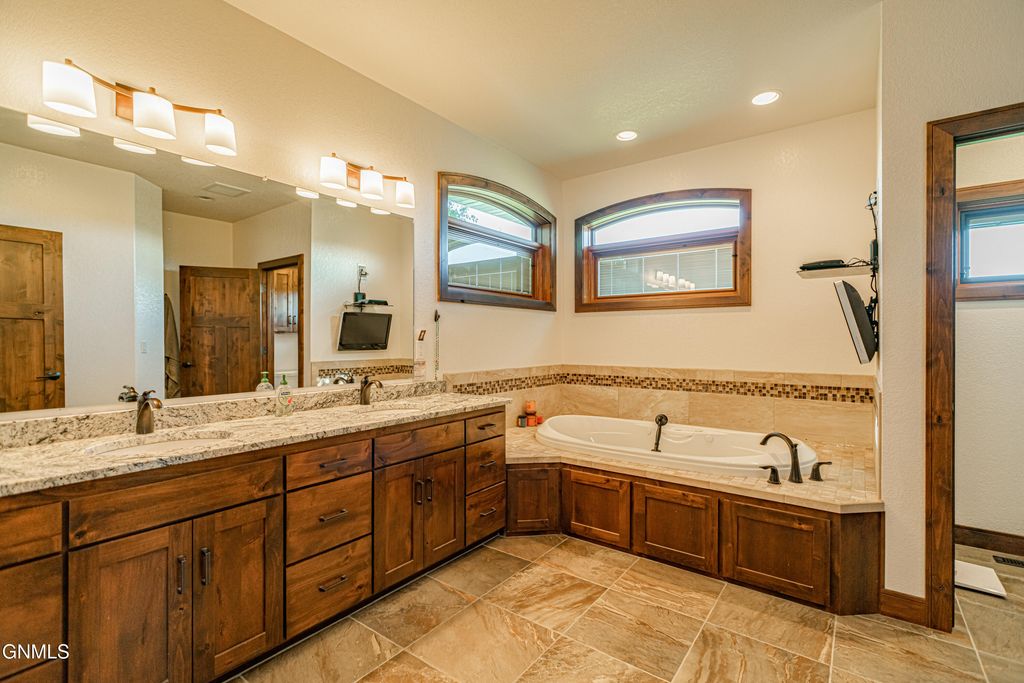 7079 Highway 8, Mott, ND 58646 photo 53