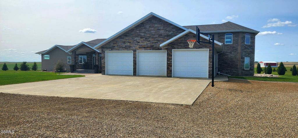 7079 Highway 8, Mott, ND 58646 photo 8