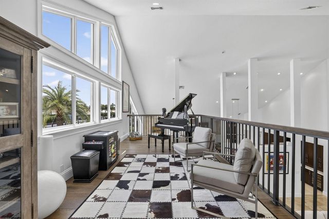 2920 NE 47th Street, Lighthouse Point, FL 33064
