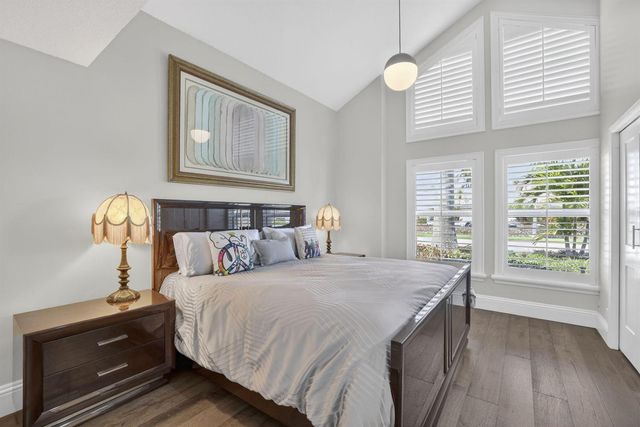 2920 NE 47th Street, Lighthouse Point, FL 33064