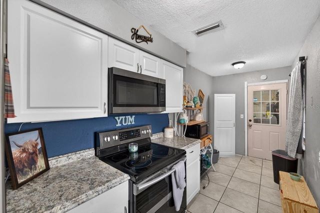 5330 MISTY LAKE DR, Mulberry, FL 33860