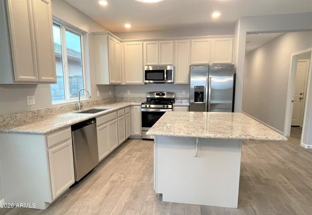 13227 W Buckskin Trail, Peoria, AZ 85383