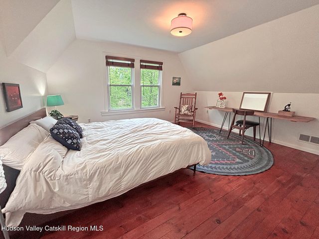 196 Tinker Street, Woodstock, NY 12498