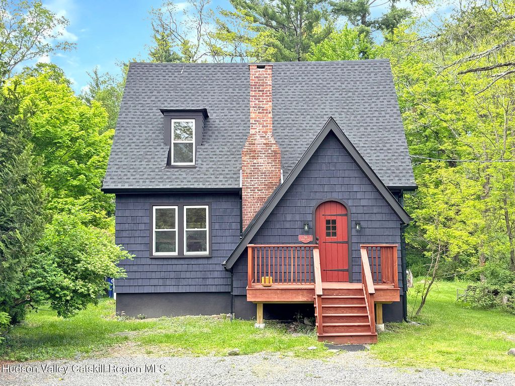 196 Tinker Street, Woodstock, NY 12498