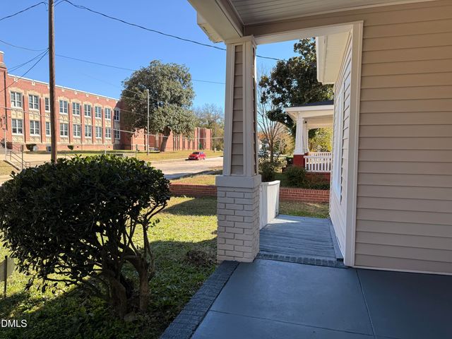 212 Charles Street, Henderson, NC 27536