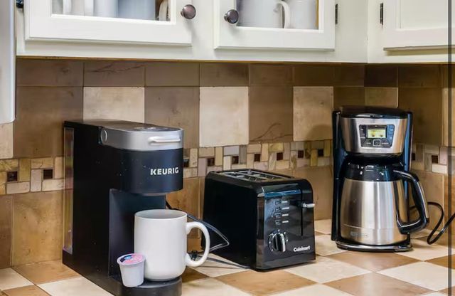 2964 HOPKINS DR, Mcgaheysville, VA 22840