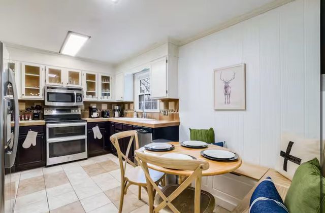 2964 HOPKINS DR, Mcgaheysville, VA 22840