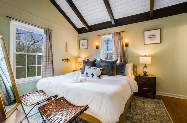 2964 HOPKINS DR, Mcgaheysville, VA 22840