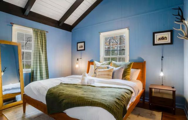 2964 HOPKINS DR, Mcgaheysville, VA 22840