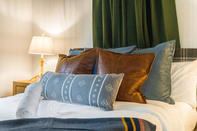 2964 HOPKINS DR, Mcgaheysville, VA 22840