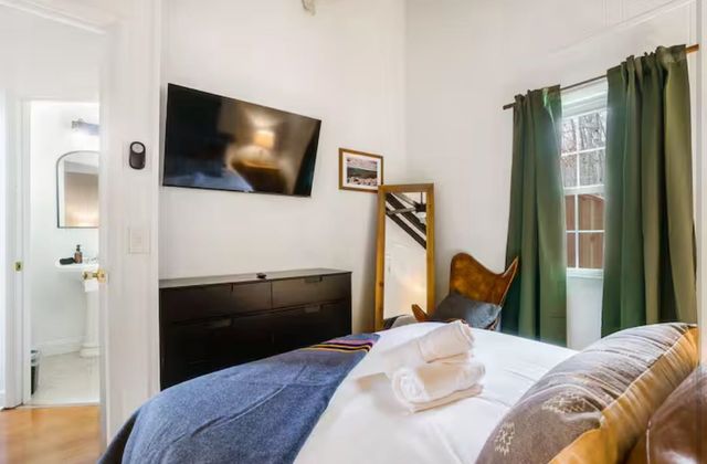 2964 HOPKINS DR, Mcgaheysville, VA 22840