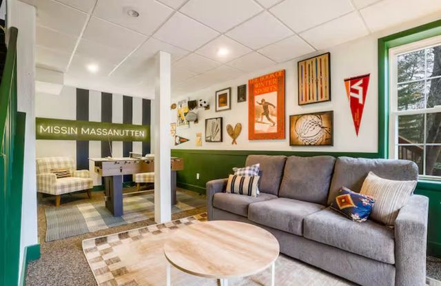 2964 HOPKINS DR, Mcgaheysville, VA 22840