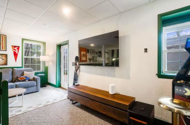 2964 HOPKINS DR, Mcgaheysville, VA 22840