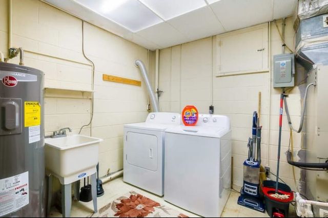 2964 HOPKINS DR, Mcgaheysville, VA 22840