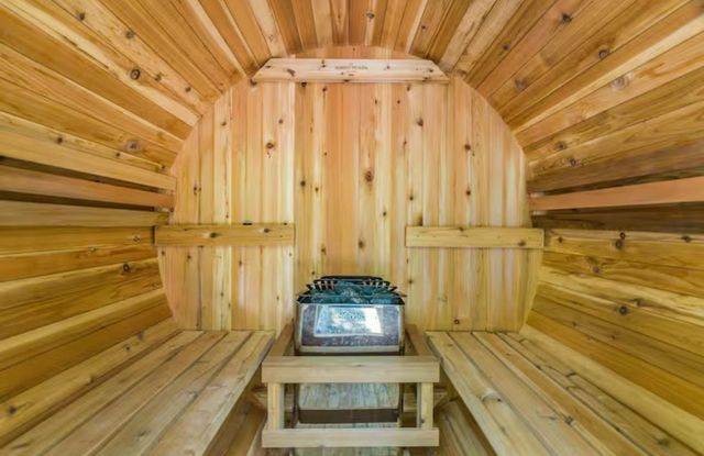 2964 HOPKINS DR, Mcgaheysville, VA 22840