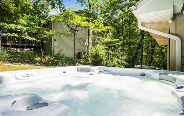 2964 HOPKINS DR, Mcgaheysville, VA 22840