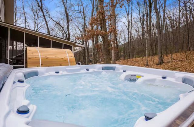 2964 HOPKINS DR, Mcgaheysville, VA 22840