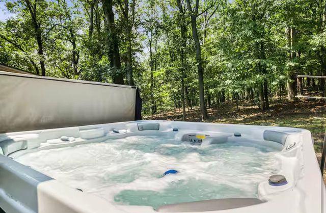 2964 HOPKINS DR, Mcgaheysville, VA 22840