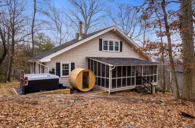 2964 HOPKINS DR, Mcgaheysville, VA 22840