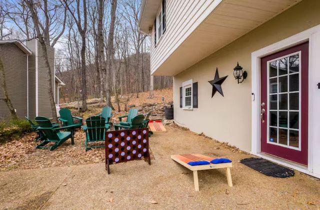 2964 HOPKINS DR, Mcgaheysville, VA 22840