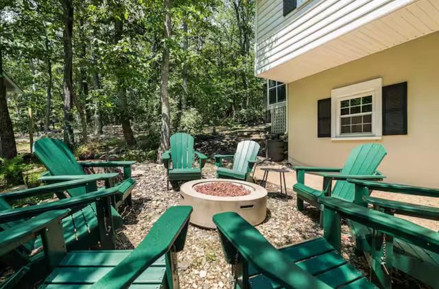 2964 HOPKINS DR, Mcgaheysville, VA 22840