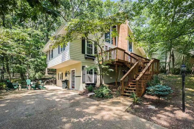 2964 HOPKINS DR, Mcgaheysville, VA 22840