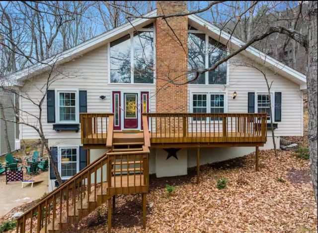 2964 HOPKINS DR, Mcgaheysville, VA 22840