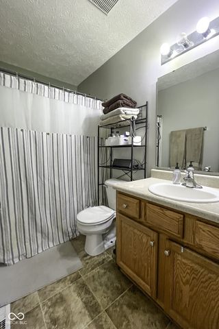 1214 Harvest Ridge Circle, Franklin, IN 46131