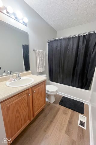 1214 Harvest Ridge Circle, Franklin, IN 46131