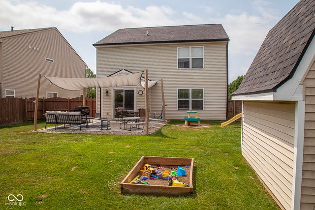 1214 Harvest Ridge Circle, Franklin, IN 46131