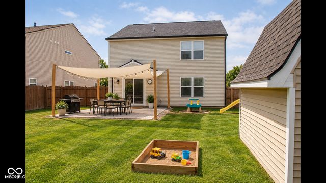 1214 Harvest Ridge Circle, Franklin, IN 46131