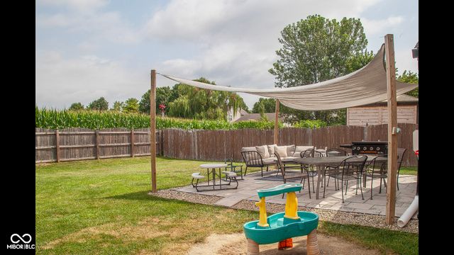 1214 Harvest Ridge Circle, Franklin, IN 46131